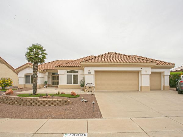 16025 W SENTINEL Drive, Sun City West, AZ 85375