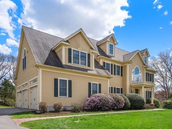 41 York Rd, Wayland, MA 01778