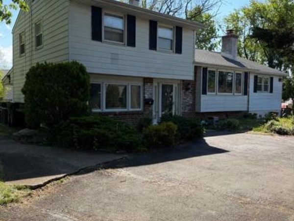 2 FLAMINGO ROAD , HATBORO, PA 19040