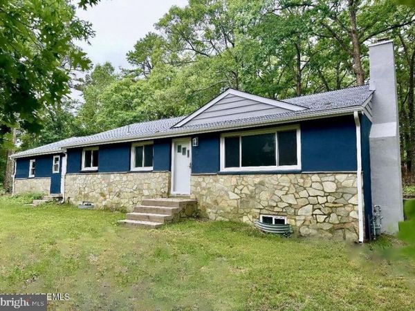 135 S MAIN STREET , BARNEGAT, NJ 08005