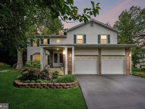 13907 QUIETWAY COURT, CHANTILLY, VA 20151