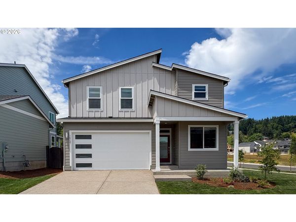 16727 SE Multnomah Falls DR, Happy Valley, OR 97086