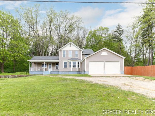 5527 W River Drive NE, Comstock Park, MI 49321