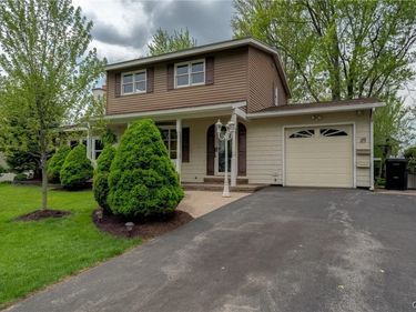 119 Floradale Road, Liverpool, NY 13088
