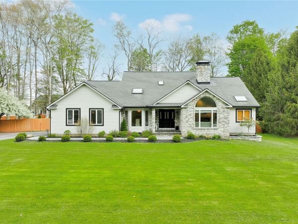 17 Crossbow Drive , Penfield, NY 14526