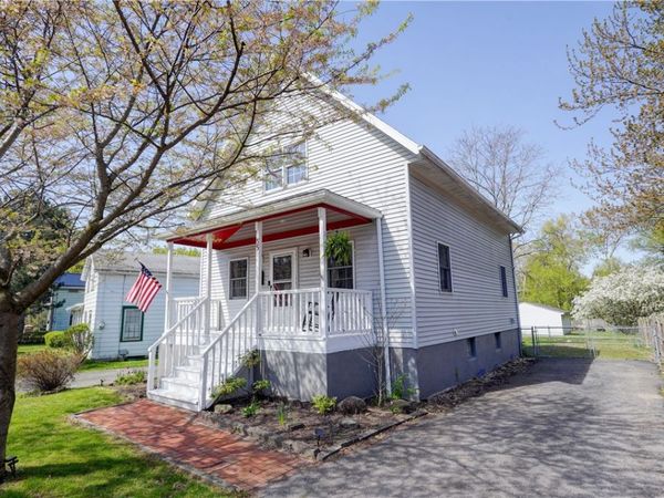 35 Fayette Street, Brockport, NY 14420