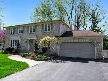 27 Cheshire Lane, East Amherst, NY 14051