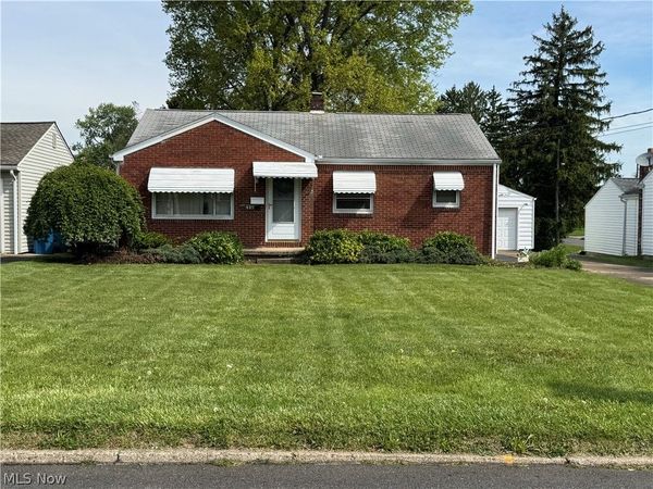 449 Creed Street , Struthers, OH 44471