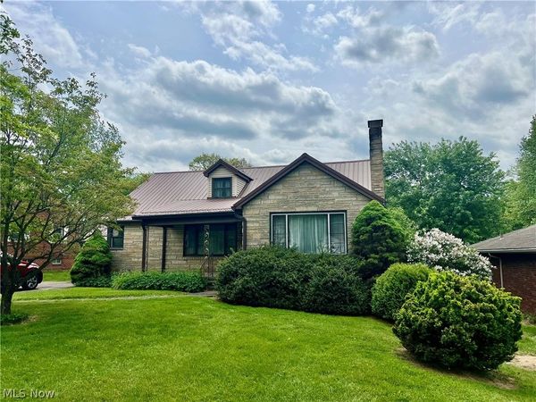 528 Harding Road , Zanesville, OH 43701