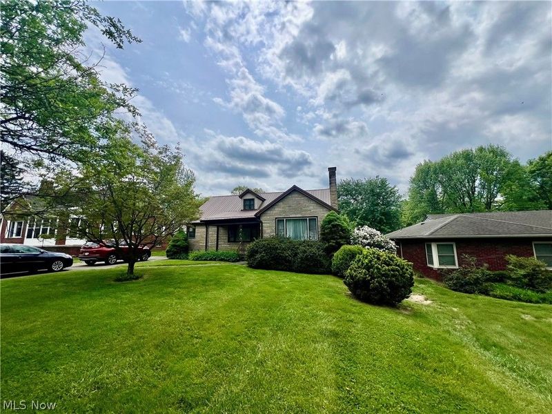 528 Harding Road, Zanesville, OH 43701 Photo 2