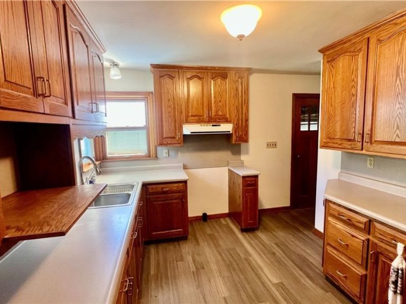 528 Harding Road, Zanesville, OH 43701 Photo 3
