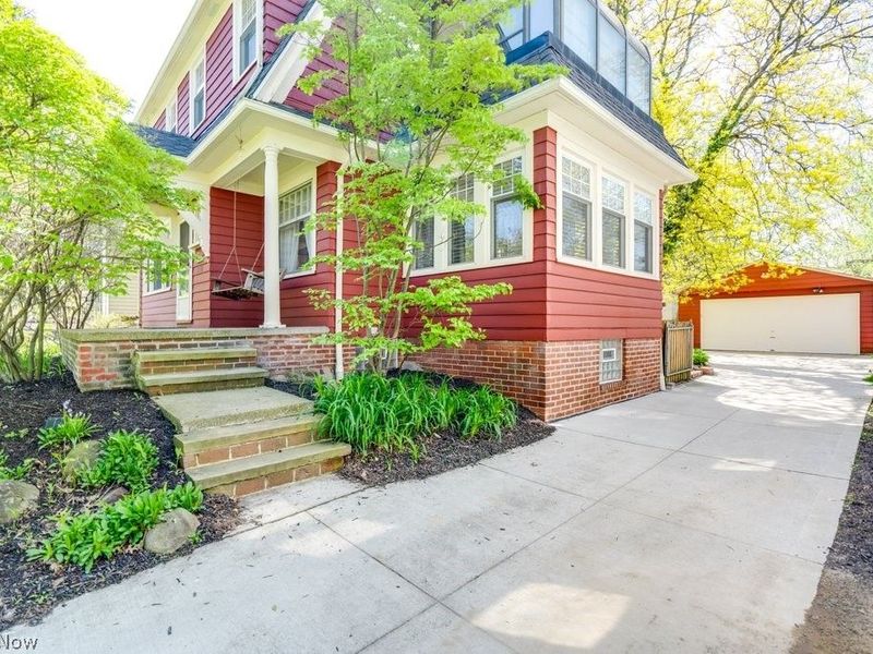 3376 Clarendon Road, Cleveland Heights, OH 44118 Photo 3