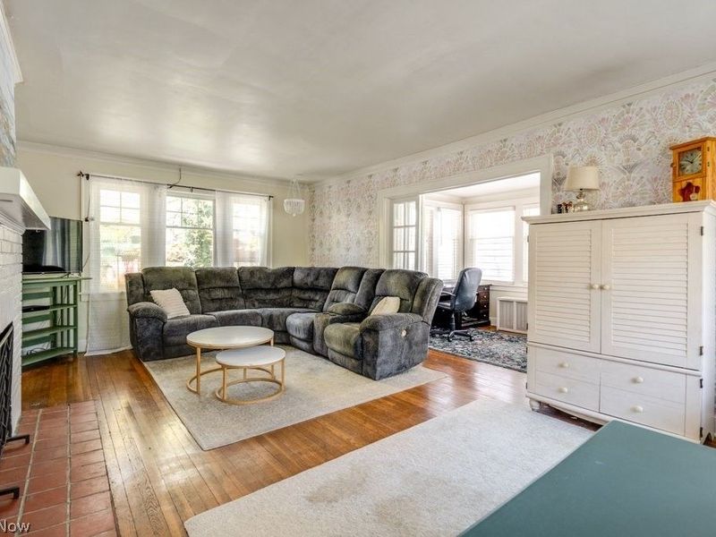 3376 Clarendon Road, Cleveland Heights, OH 44118 Photo 5