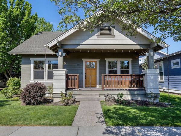 869 NW Rimrock Drive, Redmond, OR 97756