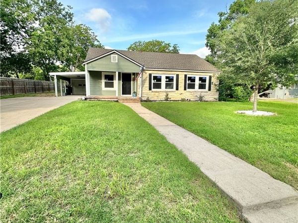 309 S Ridge , Hallettsville, TX 77964