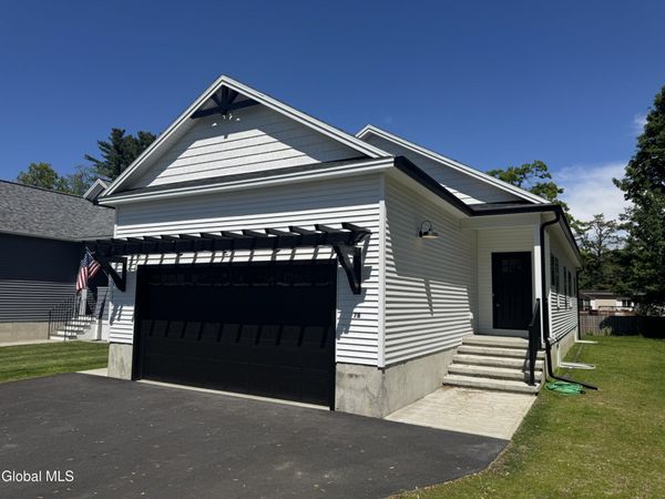 7B Parkview Avenue, Queensbury, NY 12804
