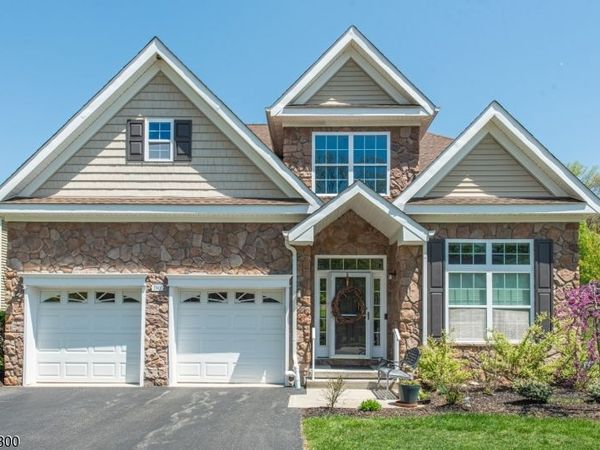 2 Harrison Way, Mount Arlington, NJ 07856