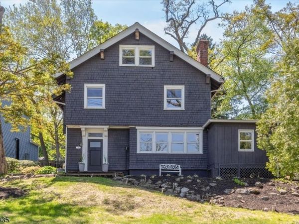 3 Oak Ridge Ave, Summit, NJ 07901