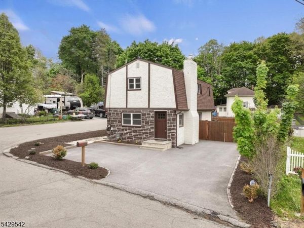 34 Nestor St, Franklin, NJ 07416