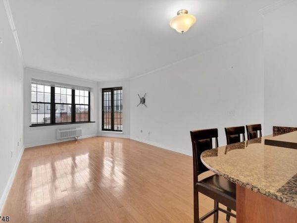 7 Prospect St Unit 303, Morristown, NJ 07960