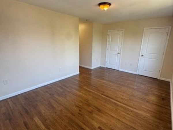 83 Broadway, Elizabeth, NJ 07206