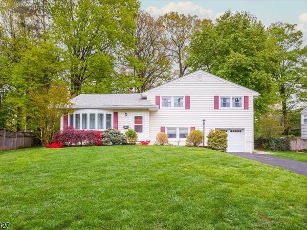 10 Ridge Way, Fanwood, NJ 07023