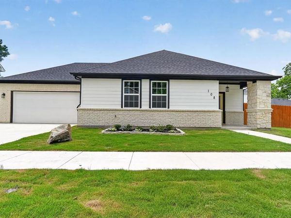 108 Griffin Street, Waxahachie, TX 75165