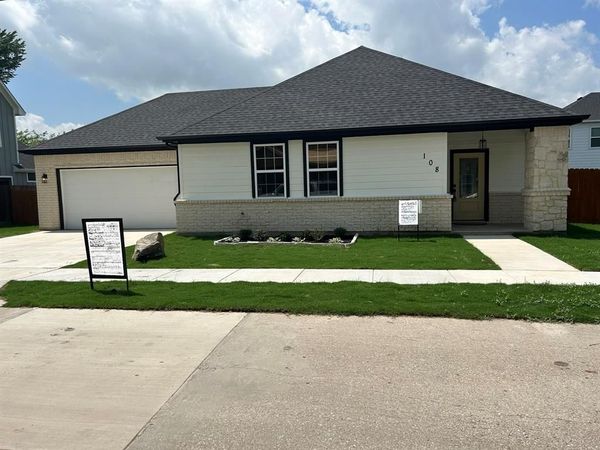 108 Griffin Street, Waxahachie, TX 75165