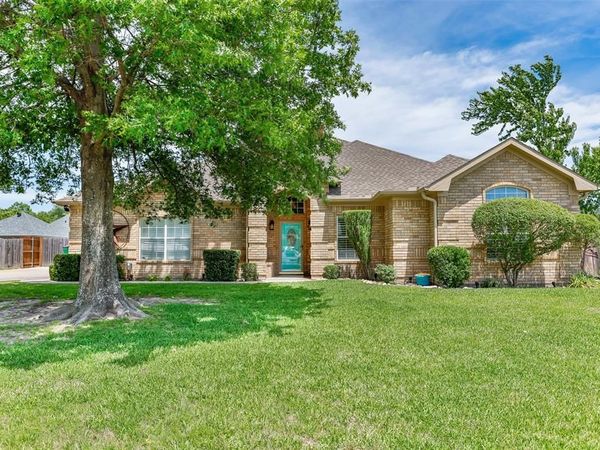 908 Wheeler Creek Drive, Gainesville, TX 76240