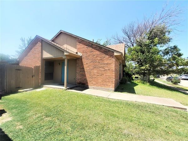 4527 Chapman Street, The Colony, TX 75056