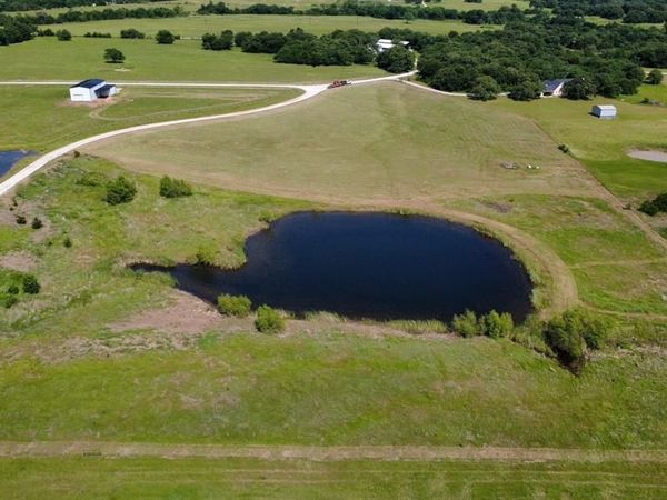 524 Jrc Road, Gainesville, TX 76240