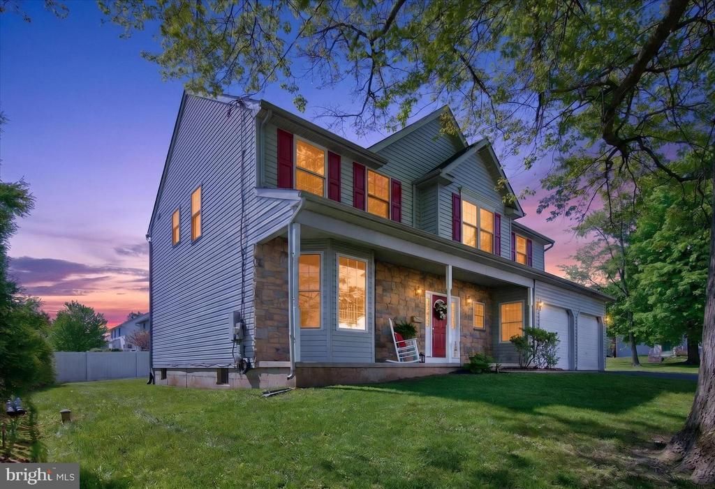 4 E SUMMIT AVENUE , TELFORD, PA 18969