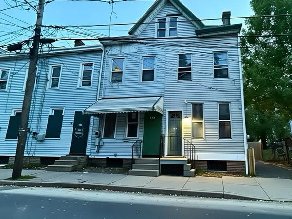 135 FOUNTAIN AVENUE , TRENTON, NJ 08618