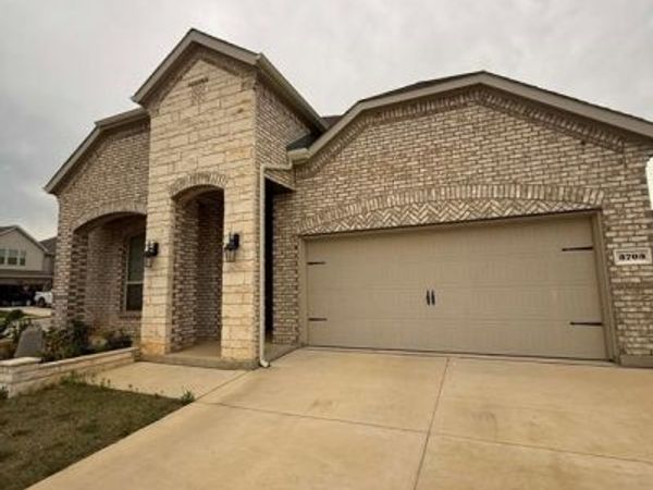 3703 High Country Road, Aubrey, TX 76227