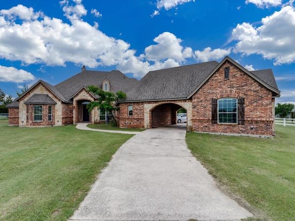 2309 Parks Court , Haslet, TX 76052