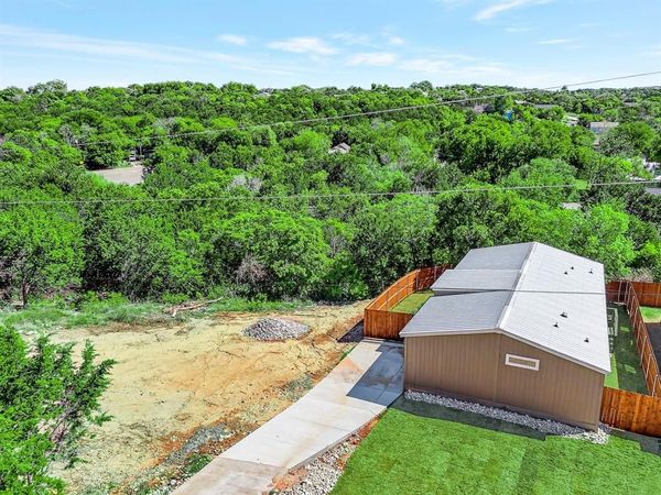 815 Thicket Trail, Granbury, TX 76048