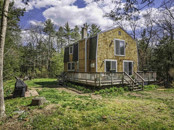 21 Brustle Road, Nottingham, NH 03290
