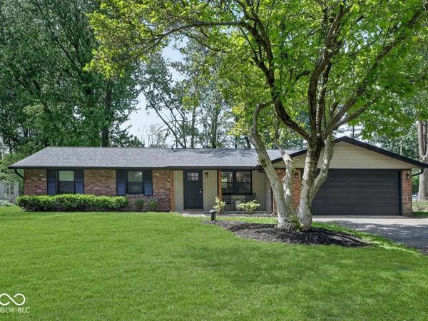 646 Karen Drive, Zionsville, IN 46077
