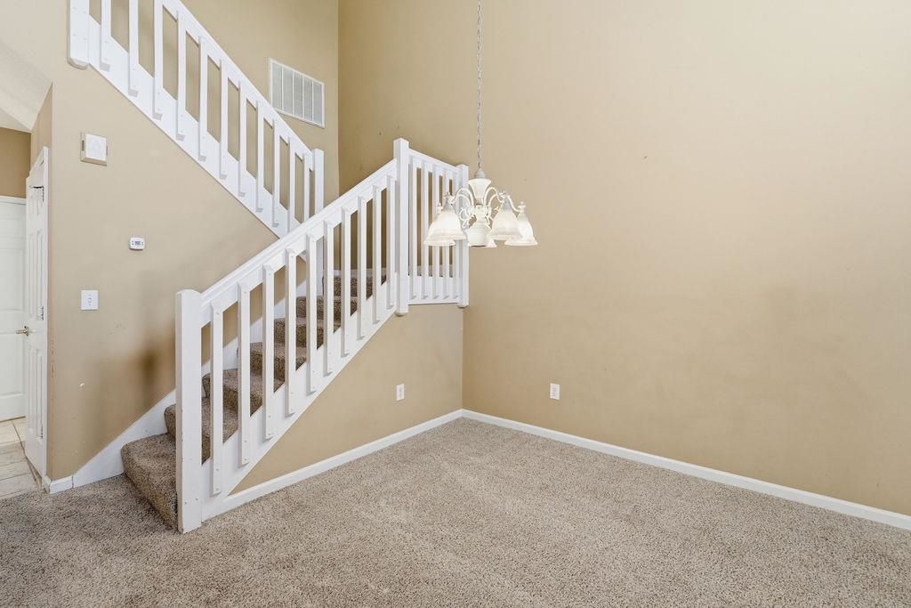4424 Montrose Ln. Photo 12