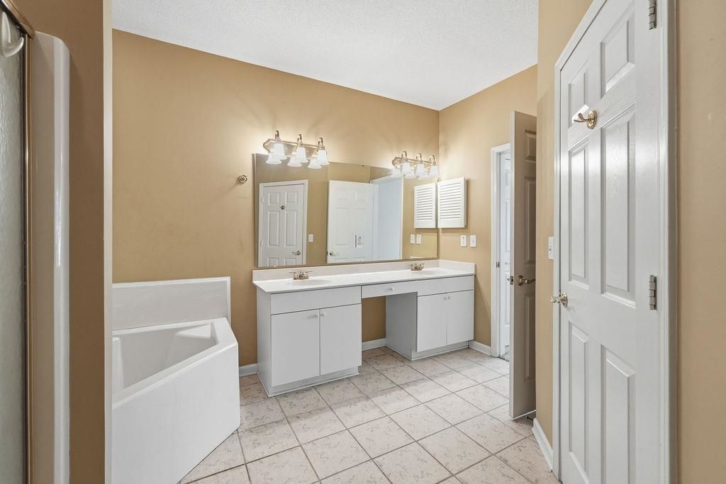 4424 Montrose Ln. Photo 25