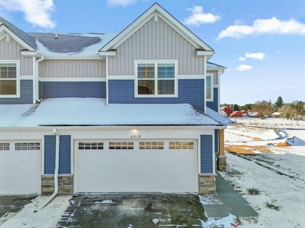 6219 205th Street N, Forest Lake, MN 55025