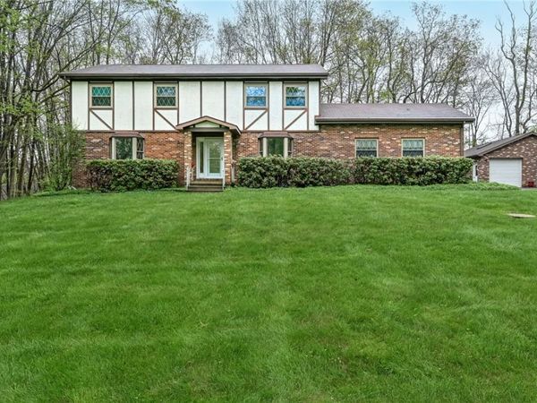 230 Election House Rd , Butler, PA 16001