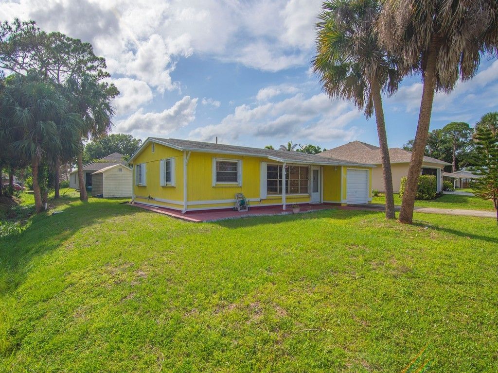 418 Maple Street, Sebastian, FL 32958 Photo