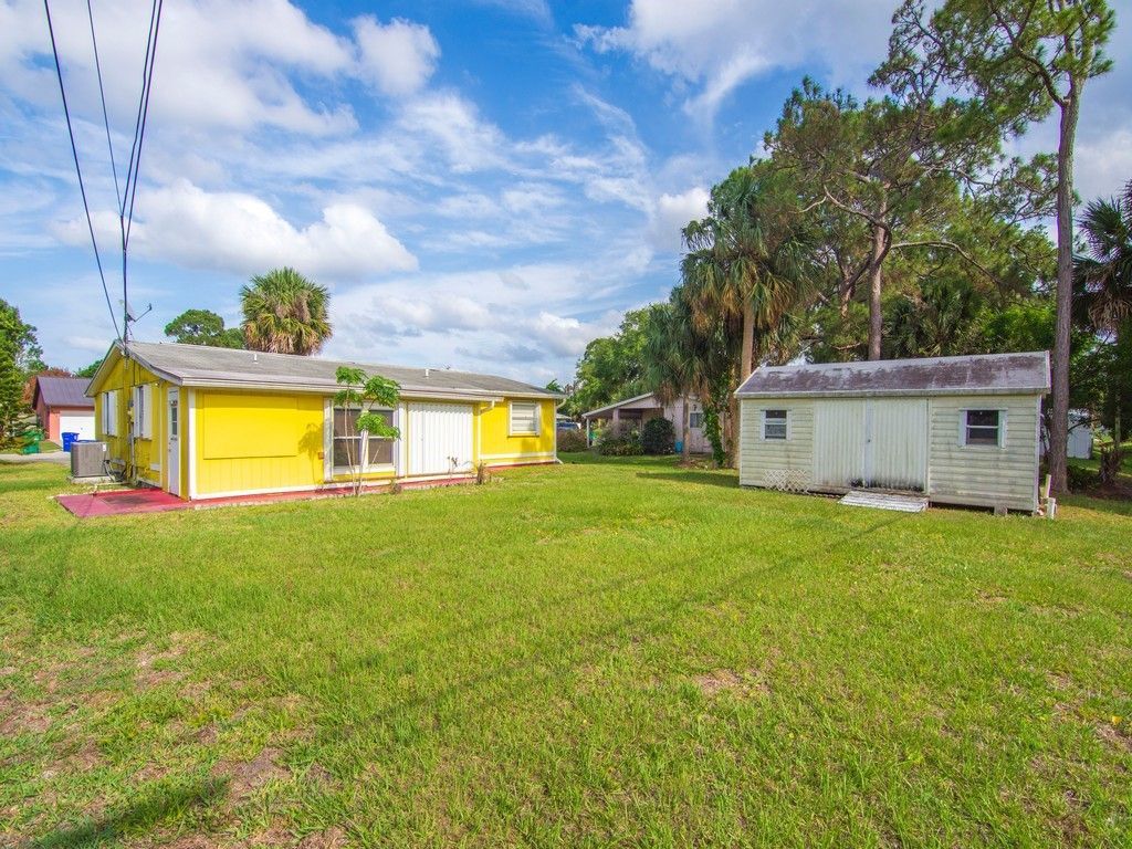 418 Maple Street, Sebastian, FL 32958 Photo