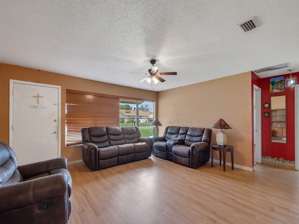 418 Maple Street, Sebastian, FL 32958 Photo