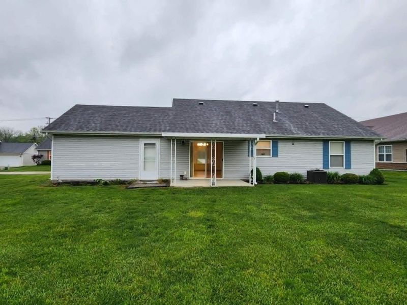 702 Fenview Drive, New Carlisle, OH 45344 Photo 3