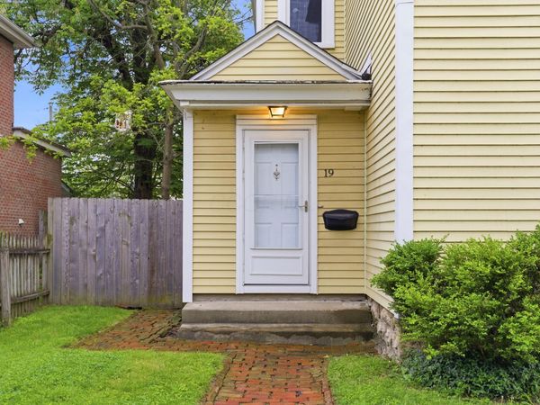 19 E Mithoff Street , Columbus, OH 43206