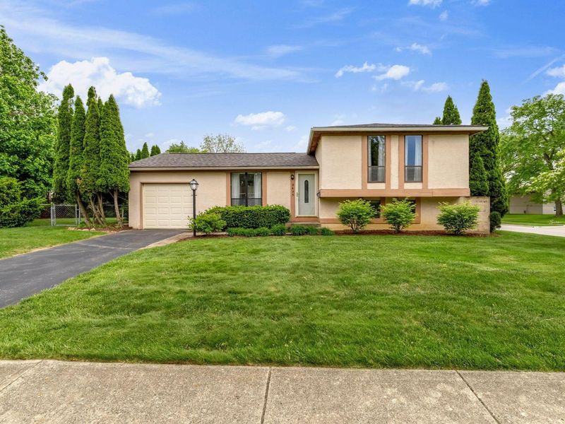 3435 Fox Run Road, Westerville, OH 43081 Photo 2