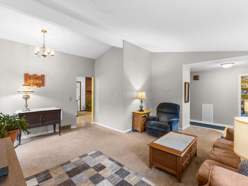 657 Governors Street , Delaware, OH 43015 Photo 6