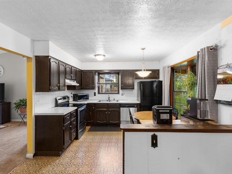 657 Governors Street , Delaware, OH 43015 Photo 9
